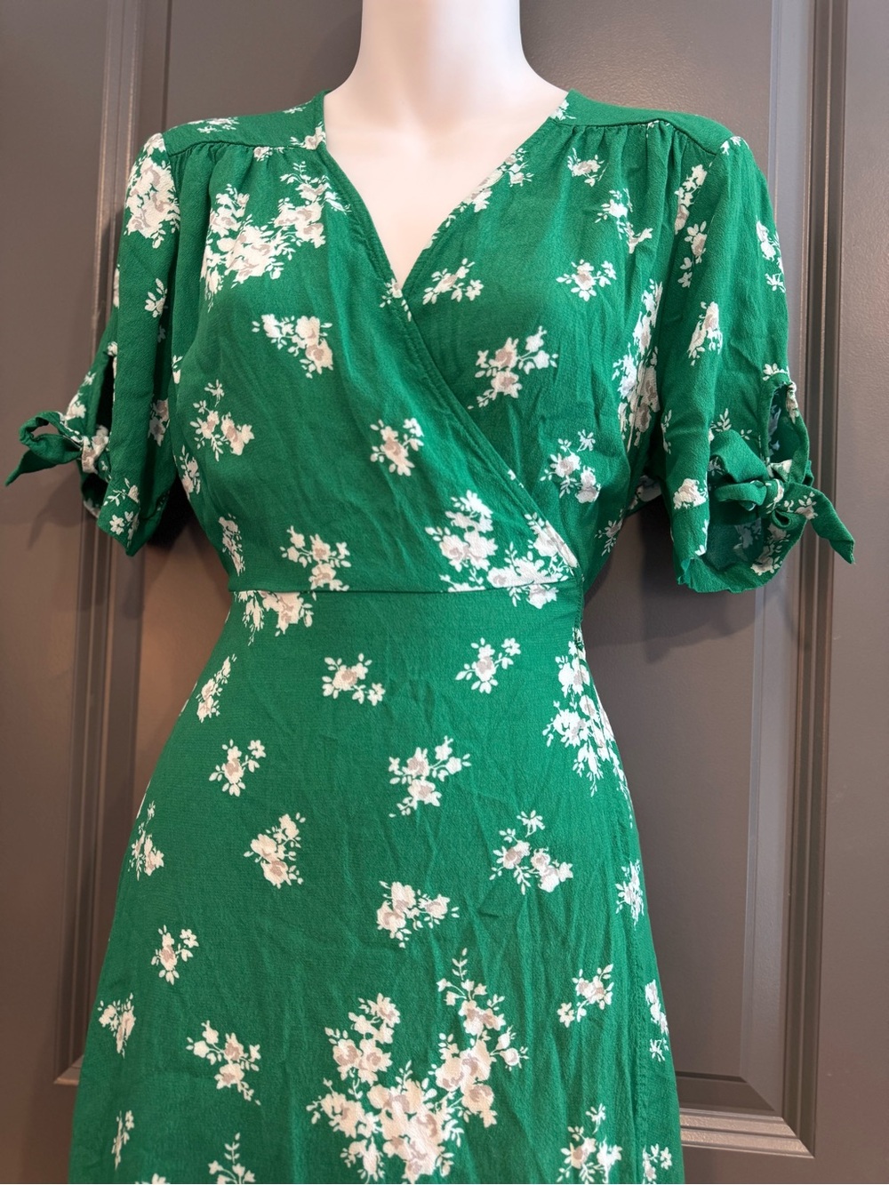Seraphine Bessie Maternity Floral Wrap-Style Midi Dress - Picture 7 of 8